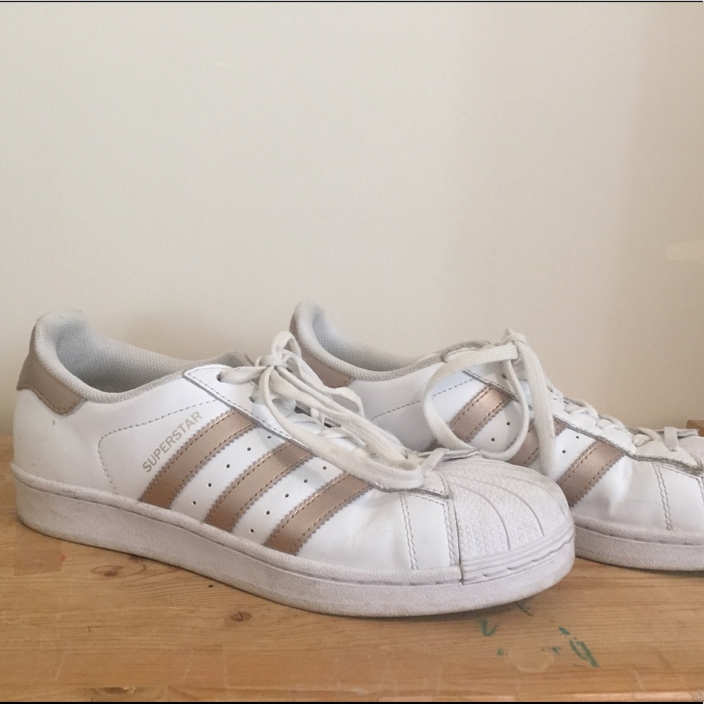 Rose gold ADIDAS Superstar